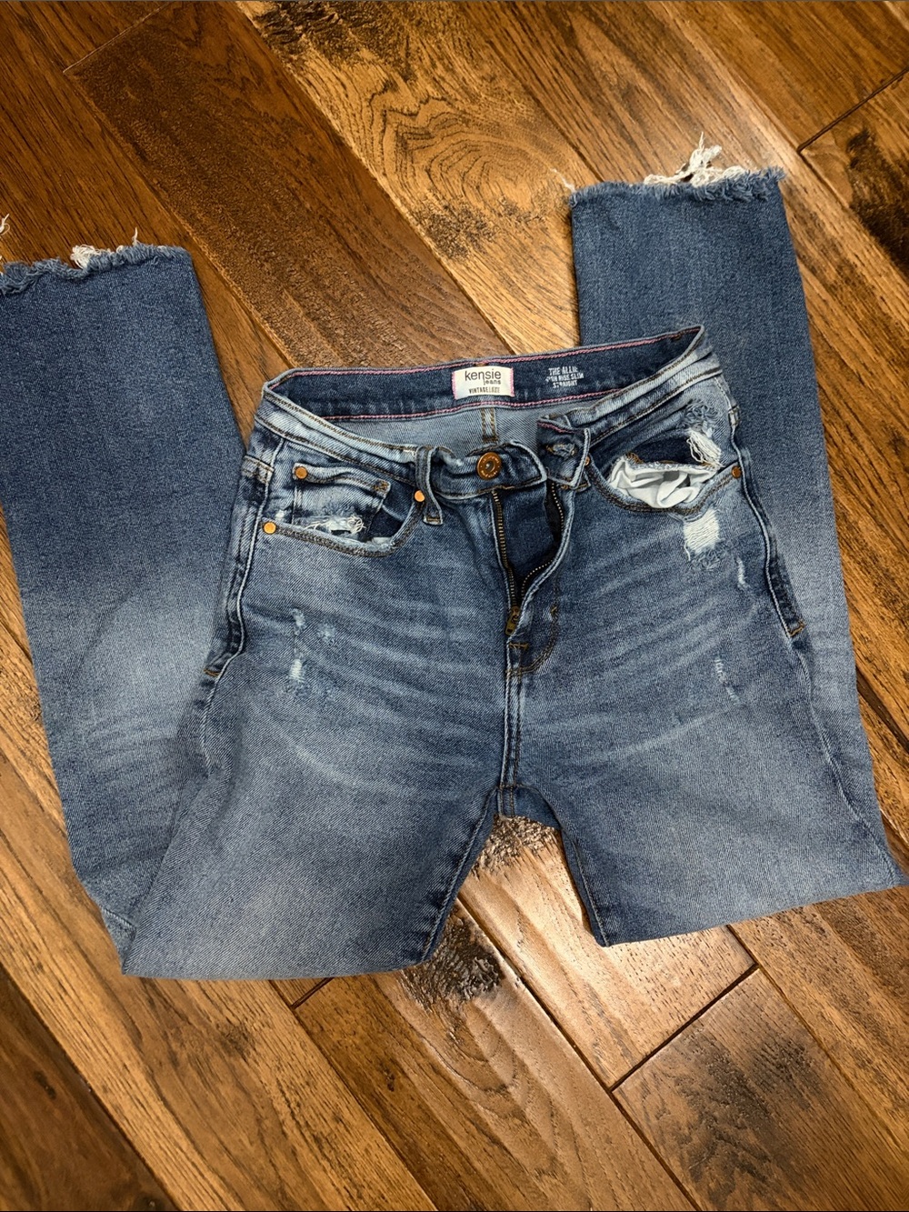 Kensie Medium Blue Distressed Ankle Jeans